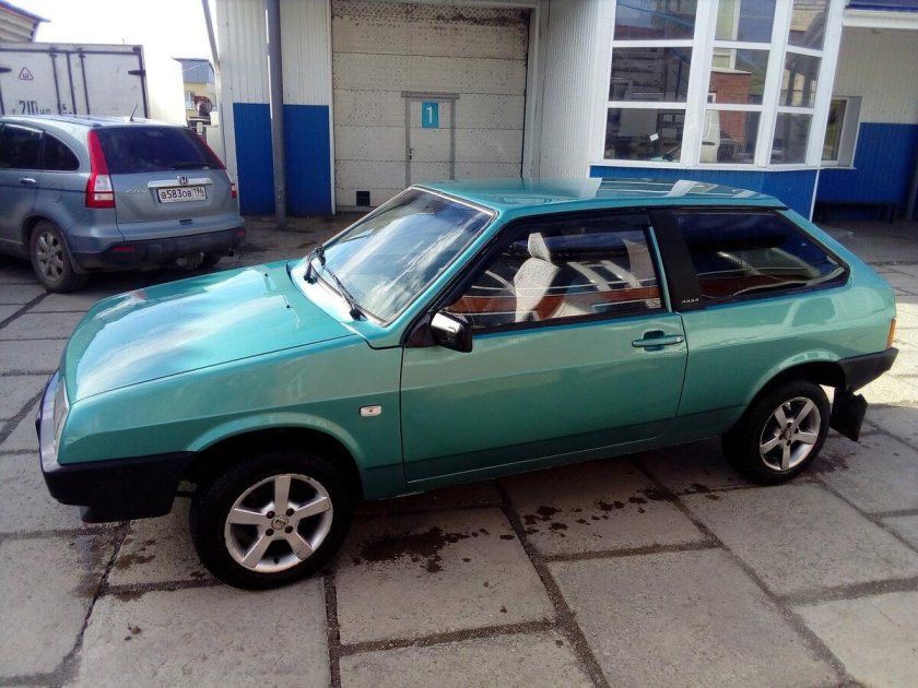 ВАЗ 2108 зеленая