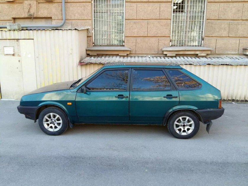 ВАЗ 21093 изумруд