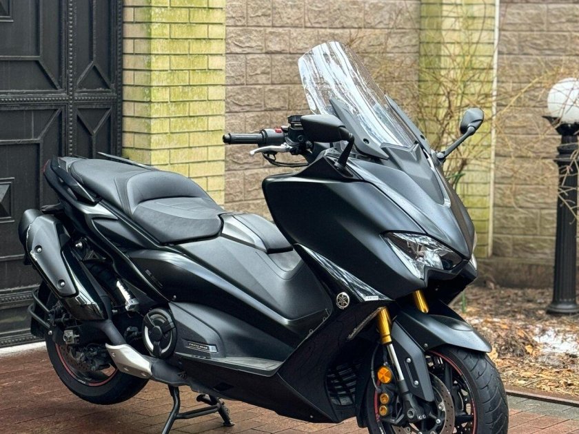 Yamaha t max 530