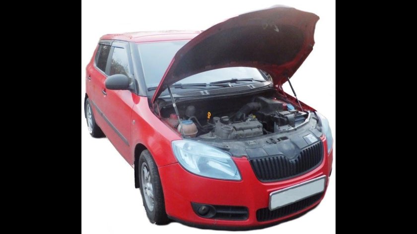 Шкода Фабия упор капота