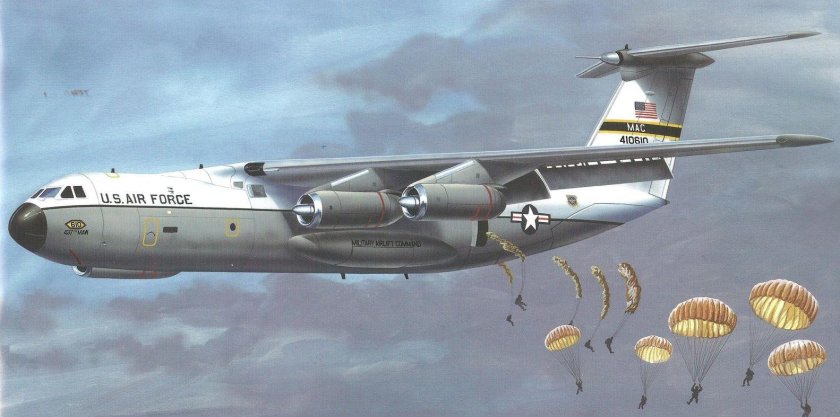 Lockheed c-141 Starlifter