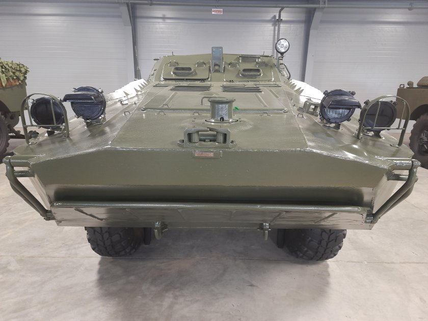 Бронетранспортер бтр 80