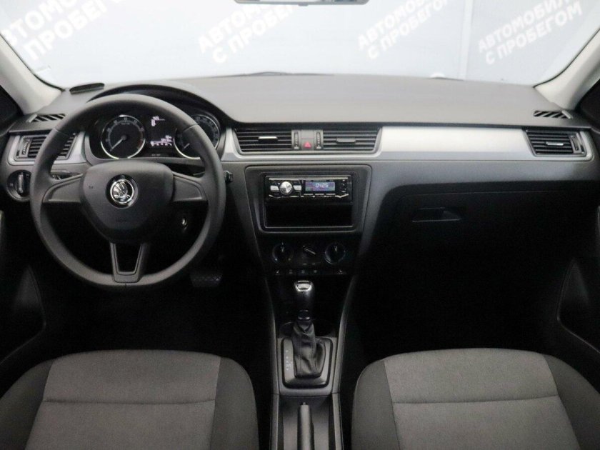 Шкода рапид 2018 салон