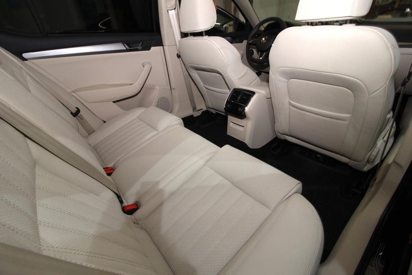 Суперб светлый салон