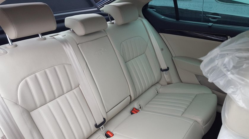 Skoda Superb 2012 салон сзади