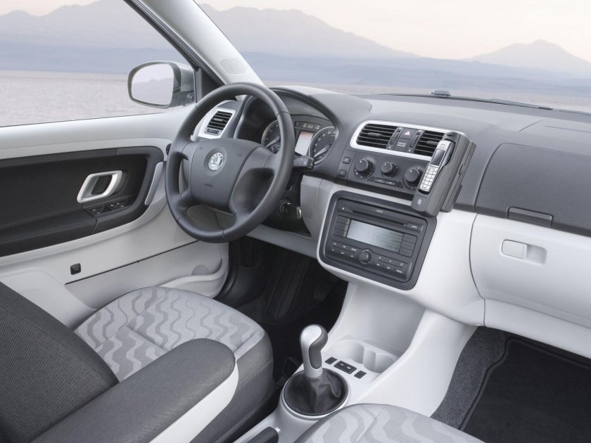 Skoda Fabia 2010 Interior