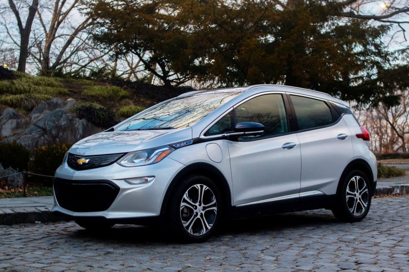 Современный электромобиль Chevrolet Bolt