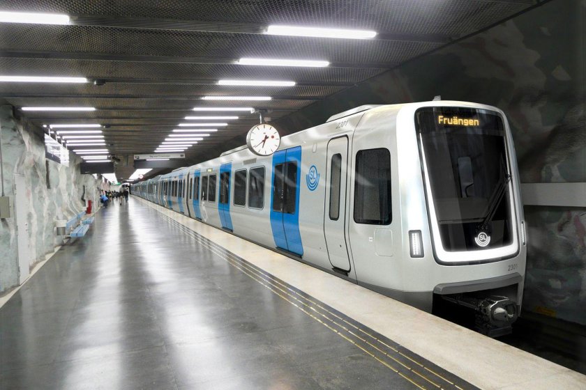 Поезд метро Bombardier