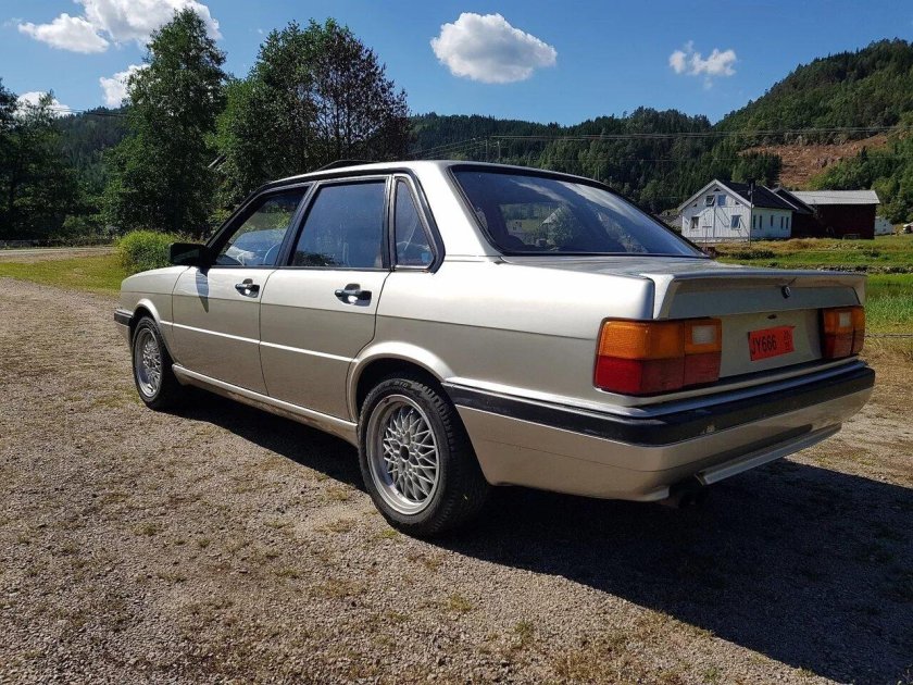 Audi 90 b2