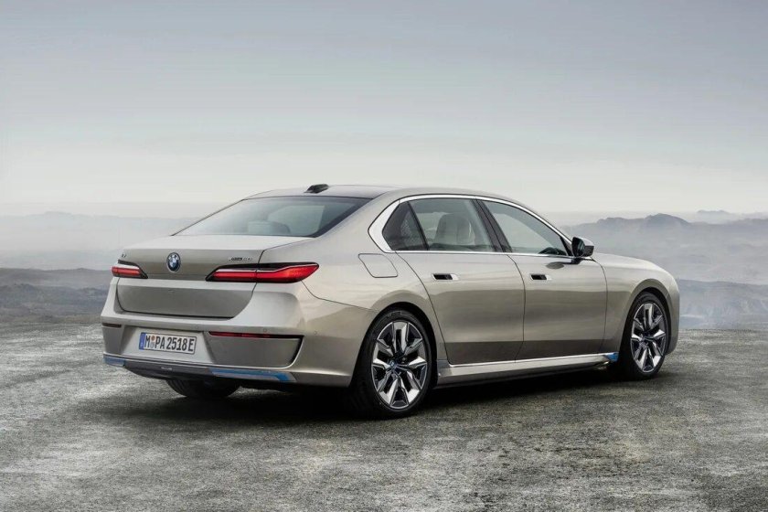 BMW i7 XDRIVE 60