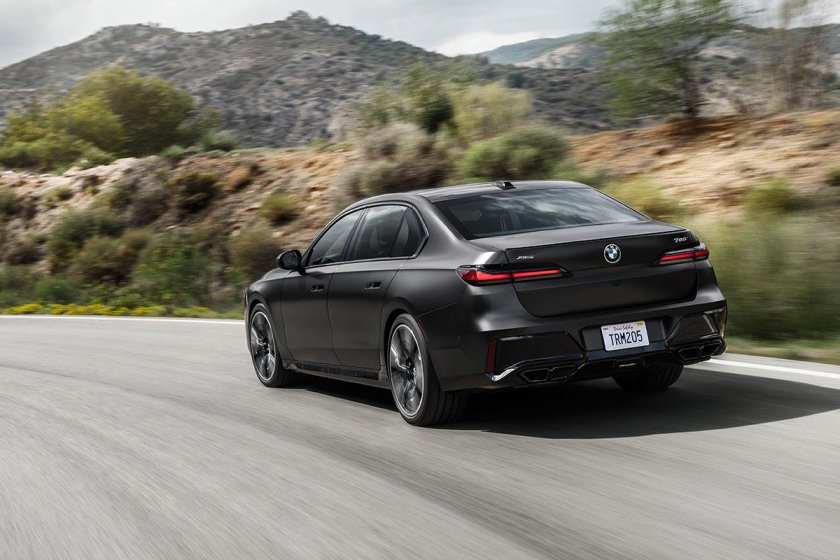 2023 BMW 760i XDRIVE