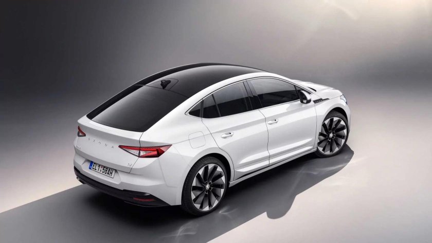 Шкода ENYAQ 2022