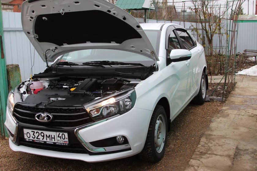 Капот Лада Веста