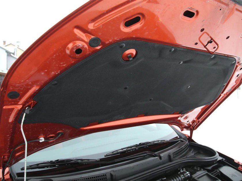 Капот Лада Веста св кросс