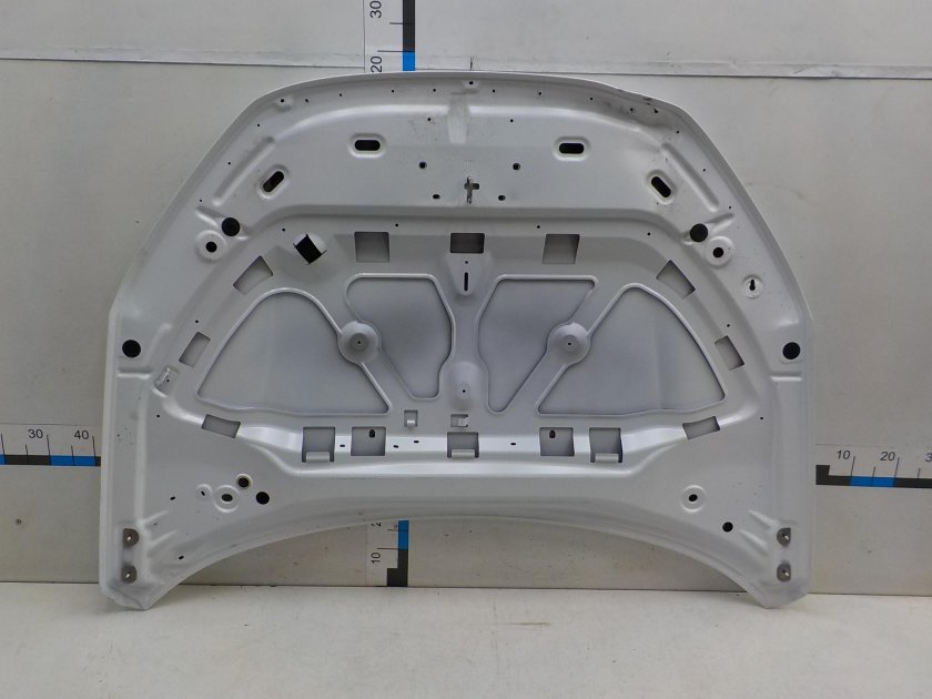 Капот Лада Веста новый
