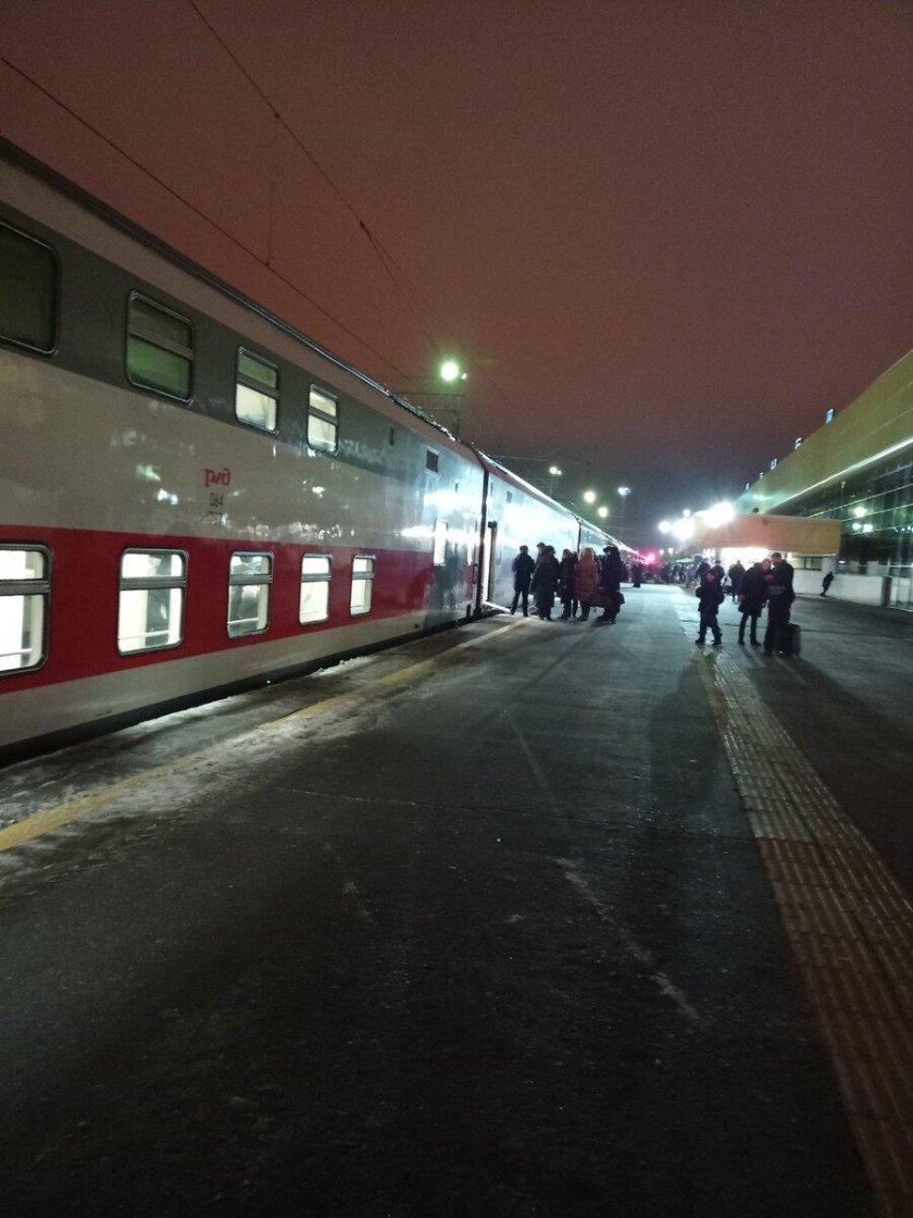 Фирменный поезд карелия двухэтажный