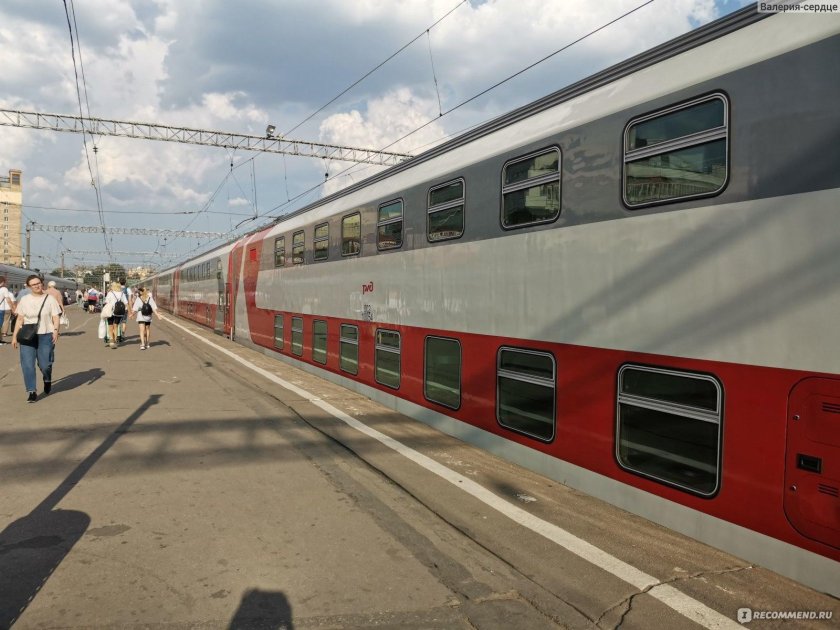 Поезд Сура двухэтажный