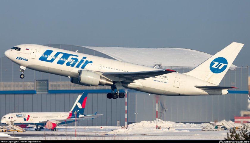 Самолёт боинг 767 200 ютэйр