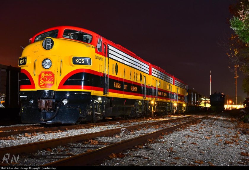 Тепловоз EMD f9 звук