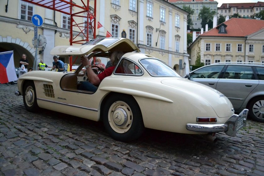 Praga автомобиль