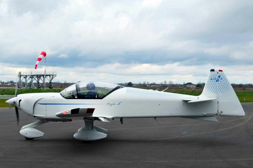 Двухместный самолет