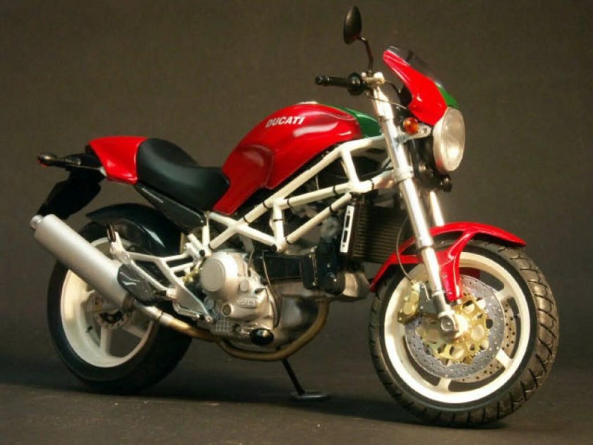 Ducati Monster s4