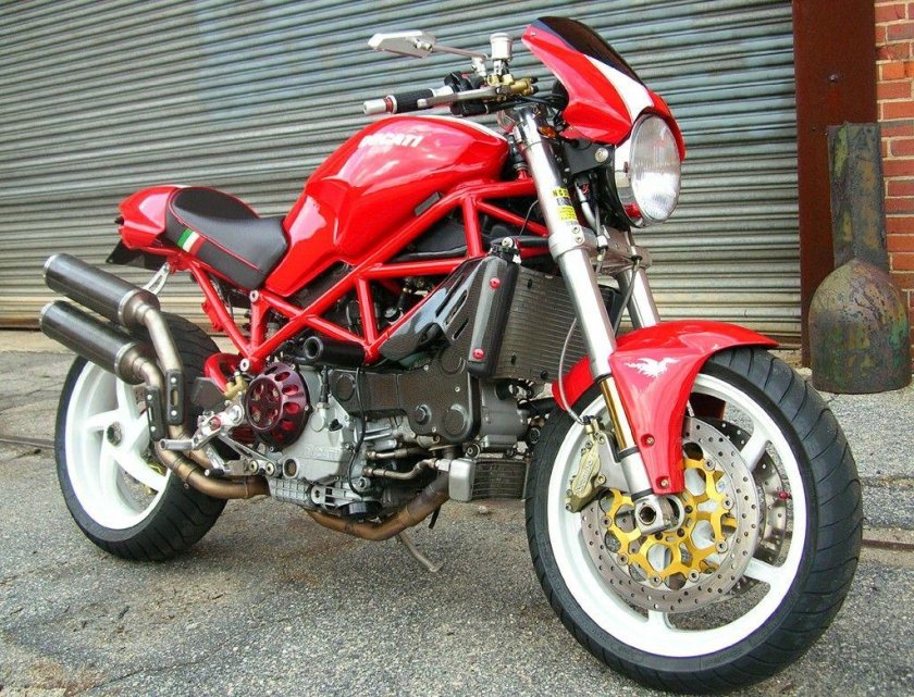 Ducati Monster s4
