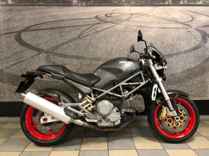 Ducati Monster s4