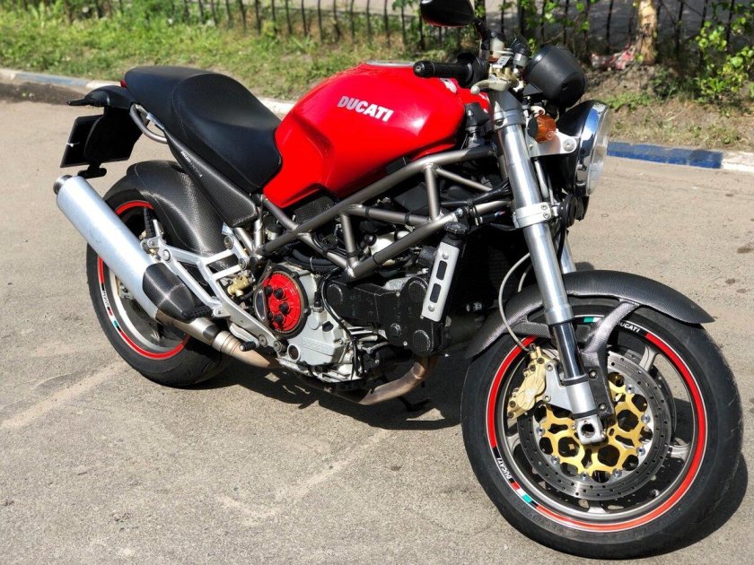 Ducati Monster s4