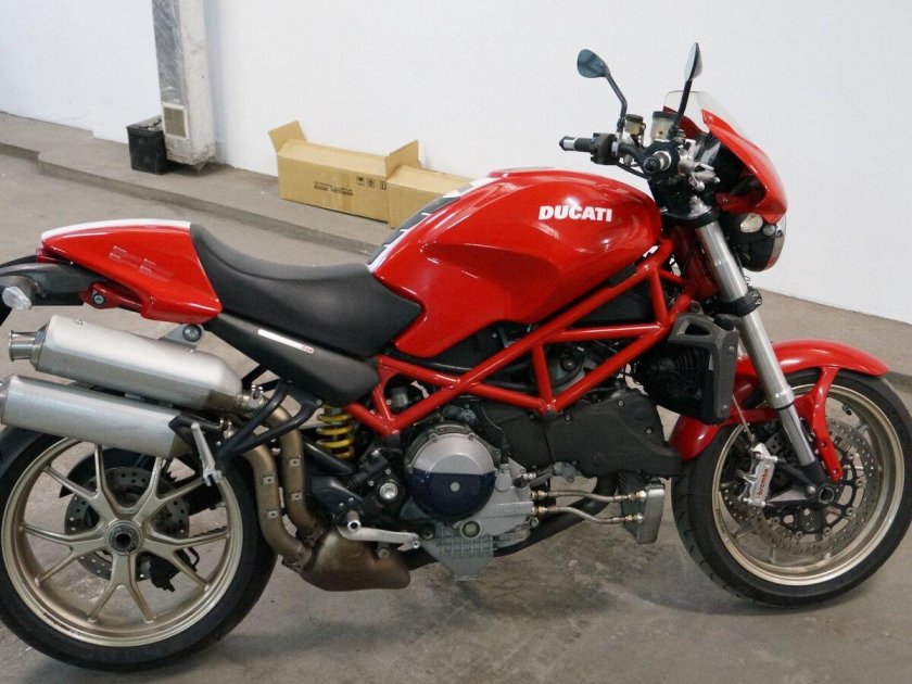 Ducati Monster s4