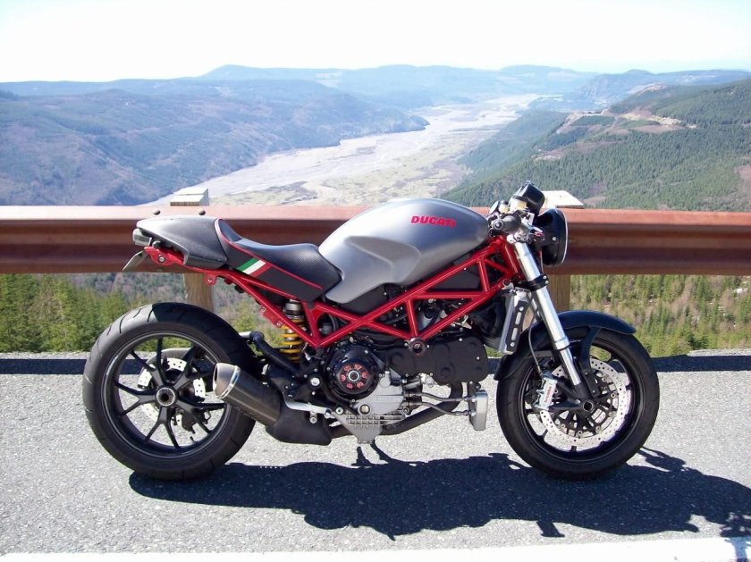 Дукати монстр