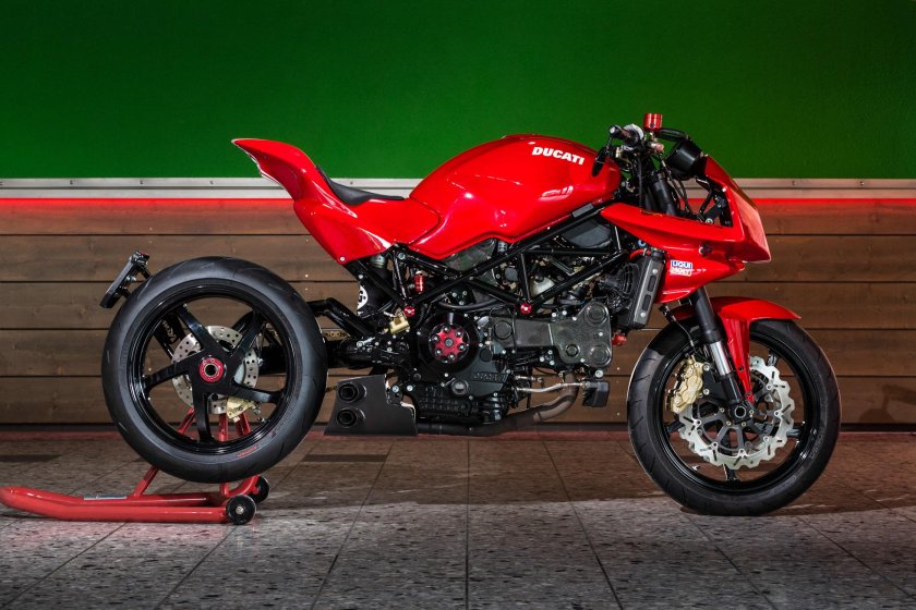 Ducati Monster s4