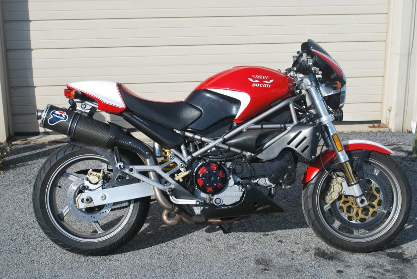 Ducati Monster 916 s4