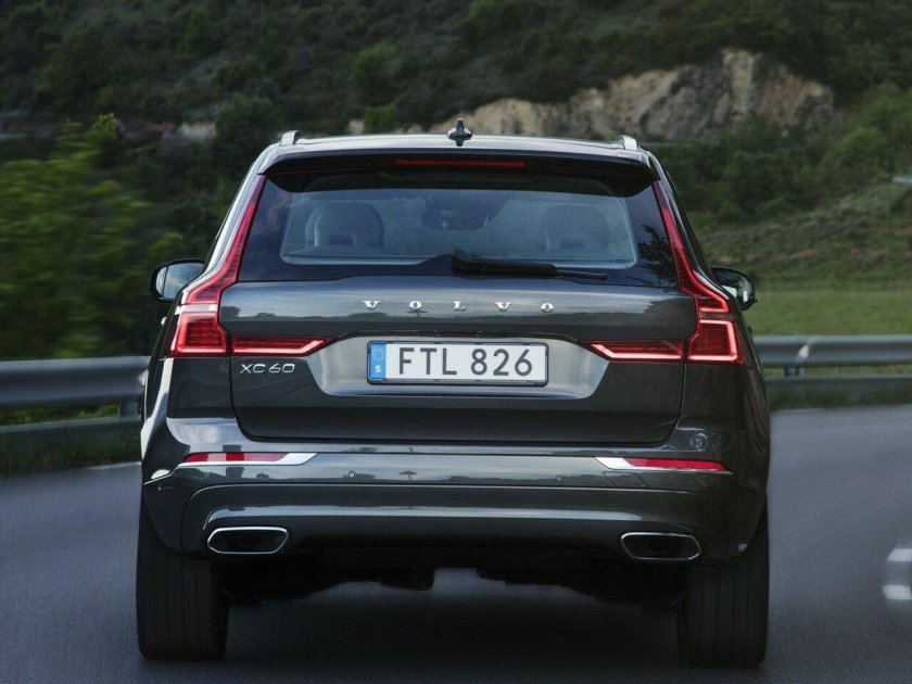 Volvo xc60 сзади