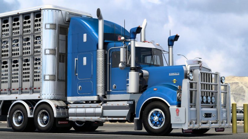 Американский грузовик с высокой кабиной