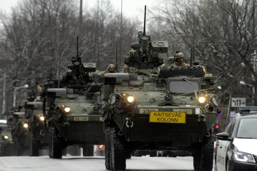 Колонна танков НАТО