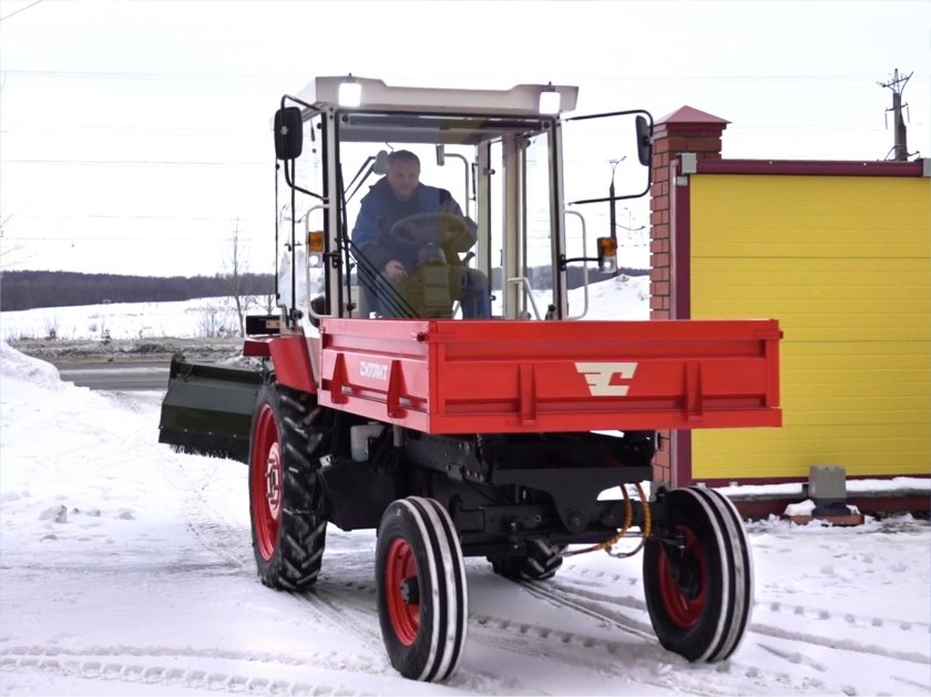 Коммунальный погрузчик