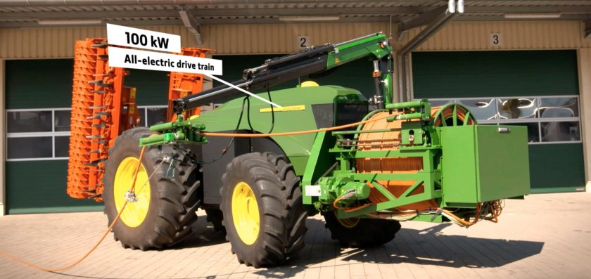 Джон Дир электротрактор