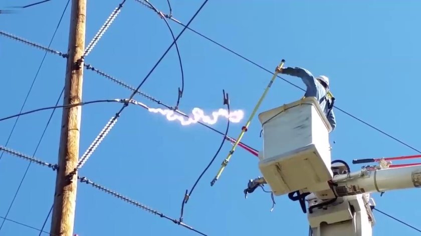 Электро дуга на подстанции