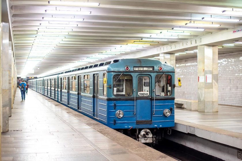 Метровагон еж3