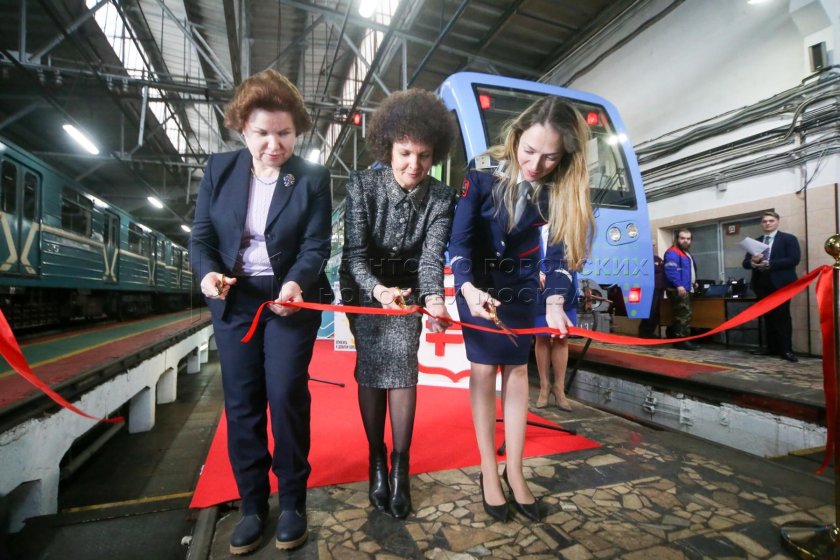 Поезда метрополитена