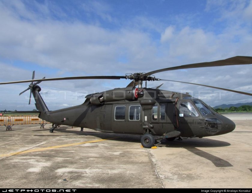 Вертолёт uh-60 Black Hawk