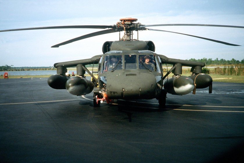 Вертолёт uh-60 Black Hawk