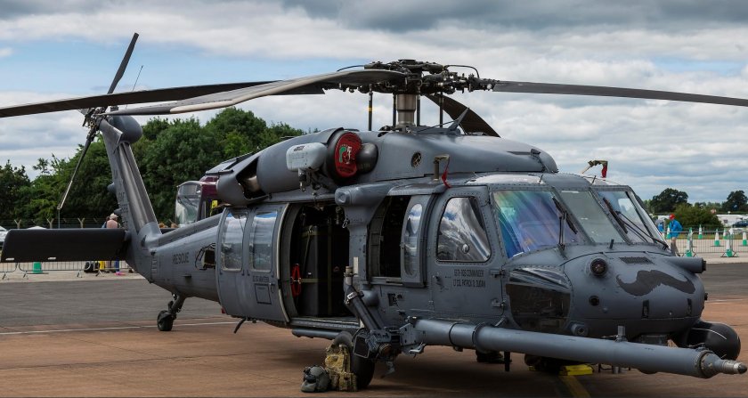 Вертолет Sikorsky HH-60w