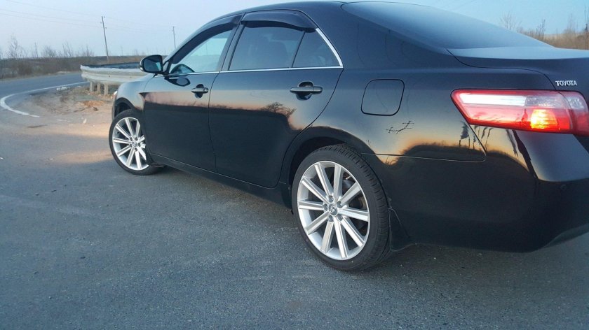 Toyota Camry 40 r19
