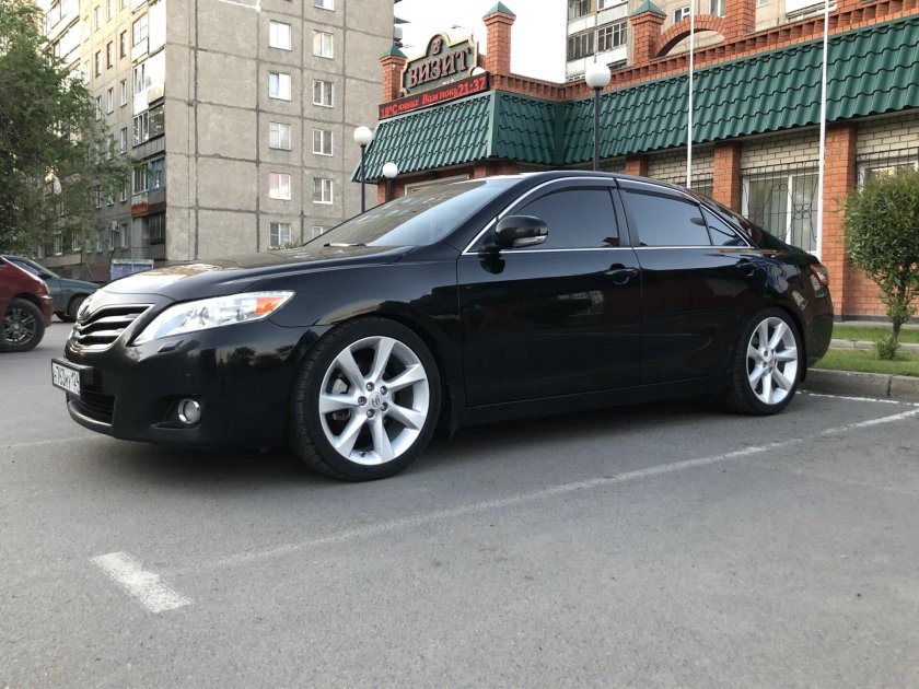 Toyota Camry 40 r18