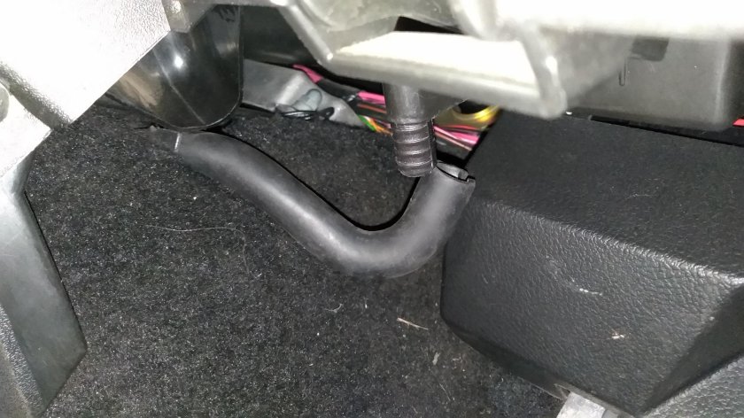 Воздуховоды отопителя нива шевроле