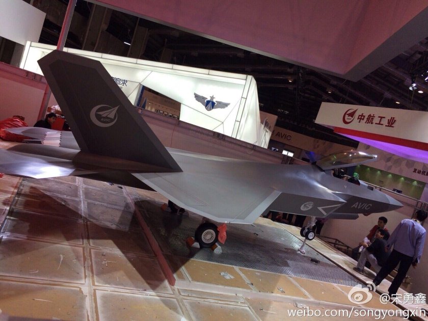 Китайский стелс-истребитель j-31
