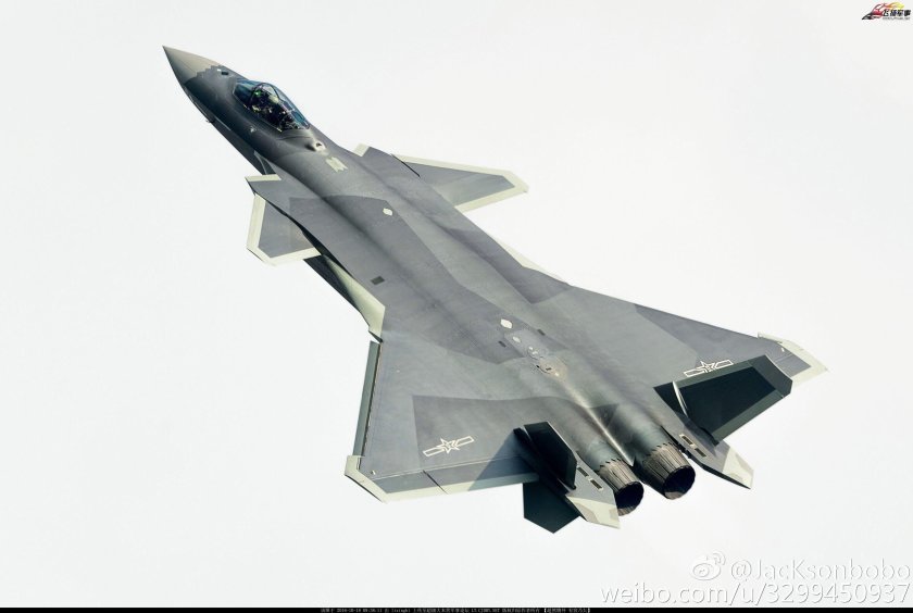 Китайский истребитель пятого поколения j-20