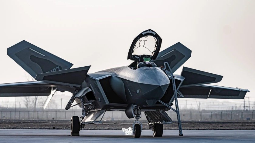 Chengdu j-20 истребитель